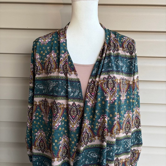 •Naif• Layered Look Knit Blouse - Size XL - Picture 4 of 8